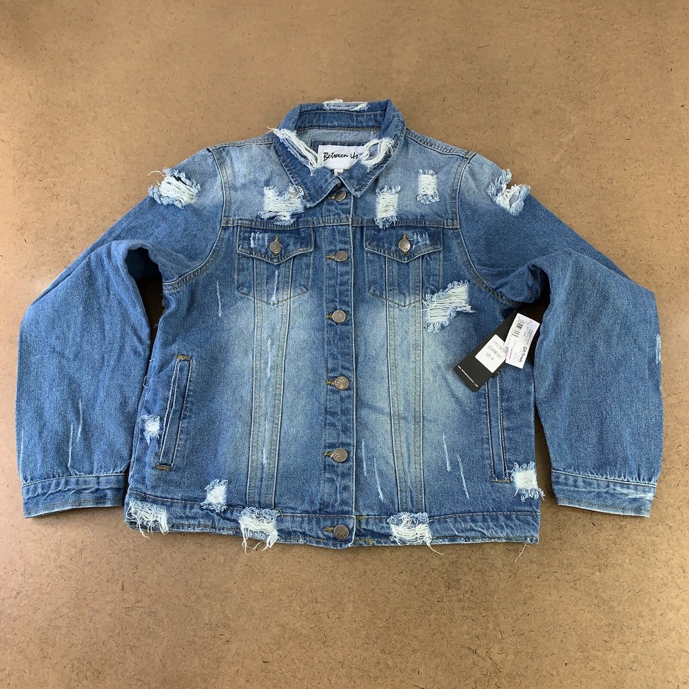 Between Us Juniors Size Medium Blue Light Wash Destroyed Denim Jacket NWT